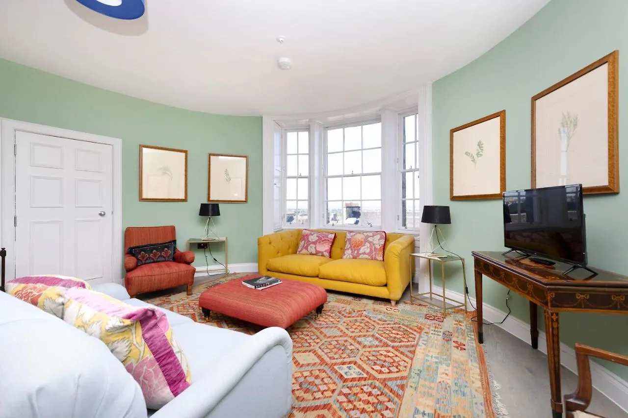 Контакты Joivy Inviting Flat At The Heart Of Edinburgh