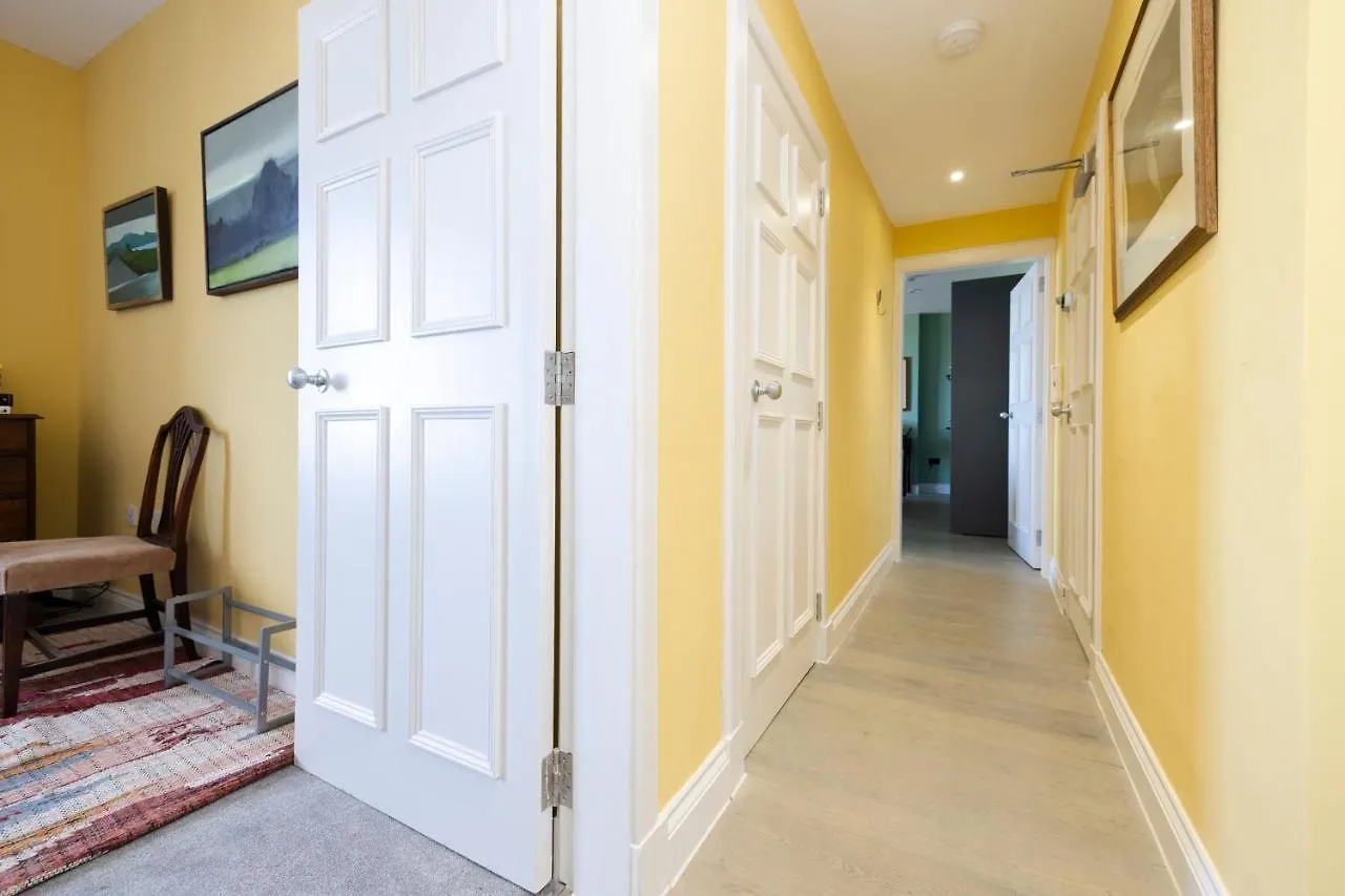 Joivy Inviting Flat At The Heart Of Edinburgh Lejlighed